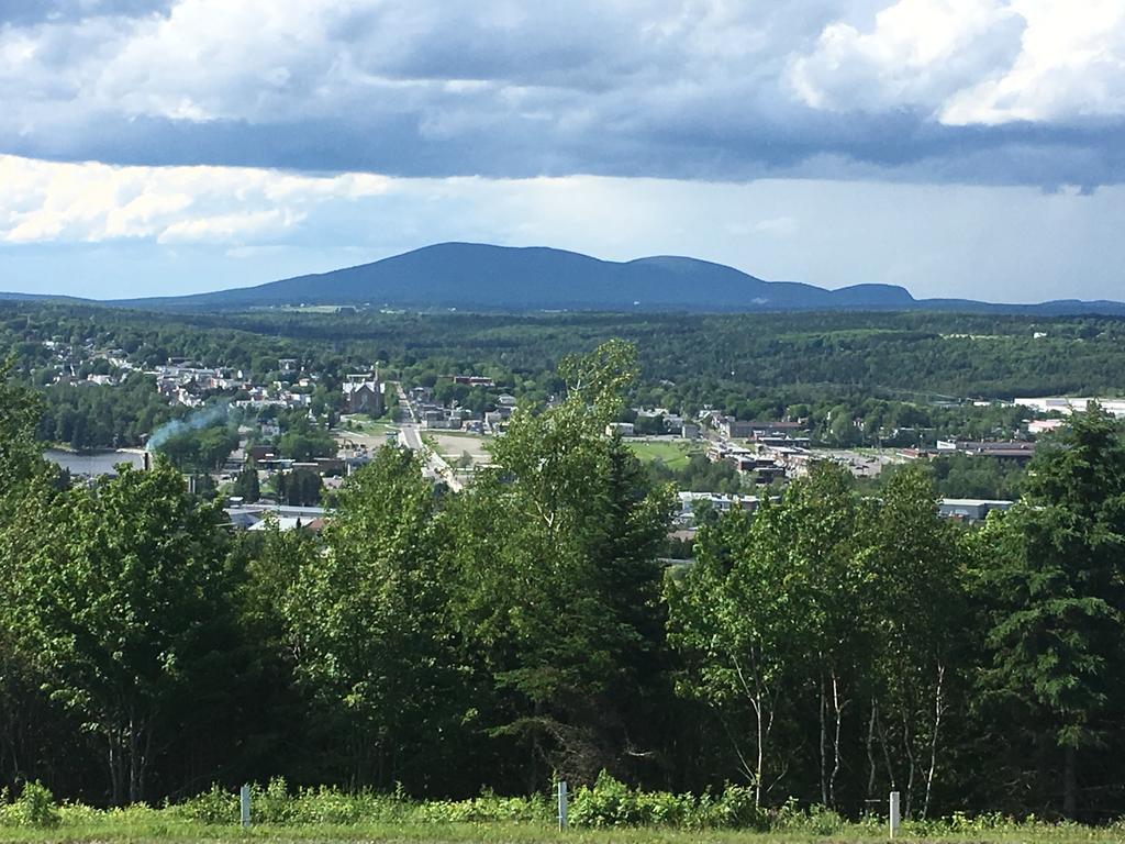 Les Soins De Vicky Otel Lac-Mégantic Dış mekan fotoğraf